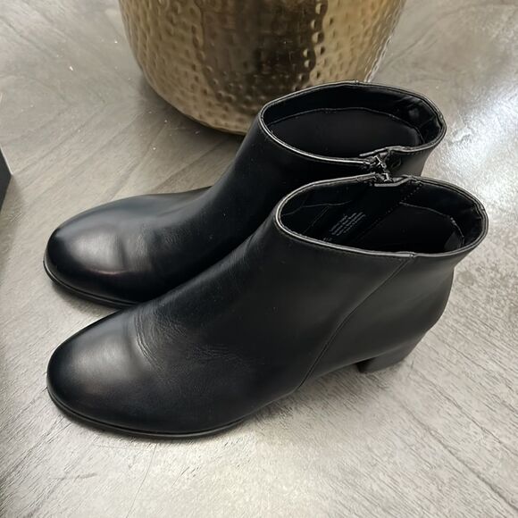 NATURALIZER Bay Waterproof Booties - Picture 12 of 14